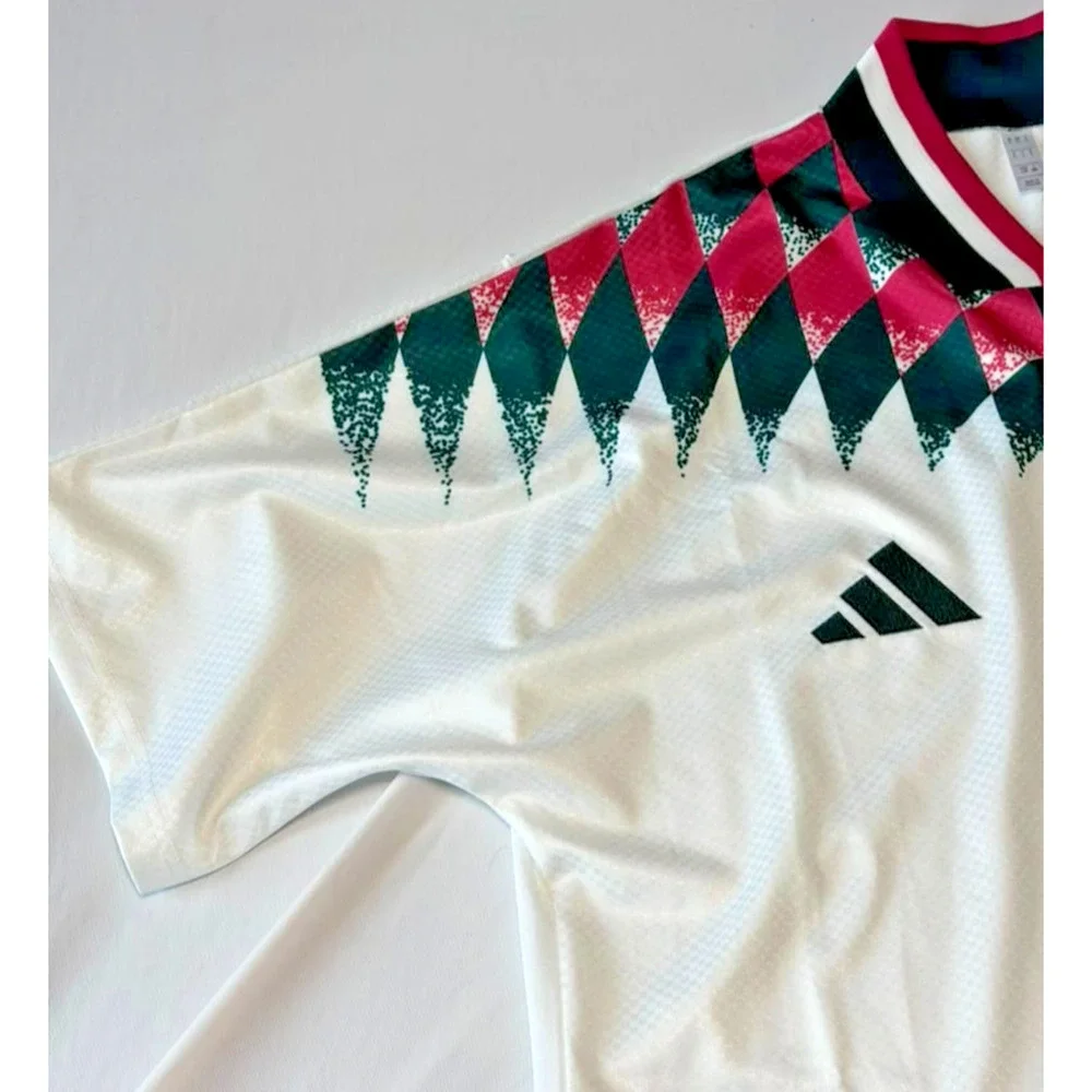New Adidas Real Madrid Soccer Jersey Men’s Size Large White/Green/Pink With Tags